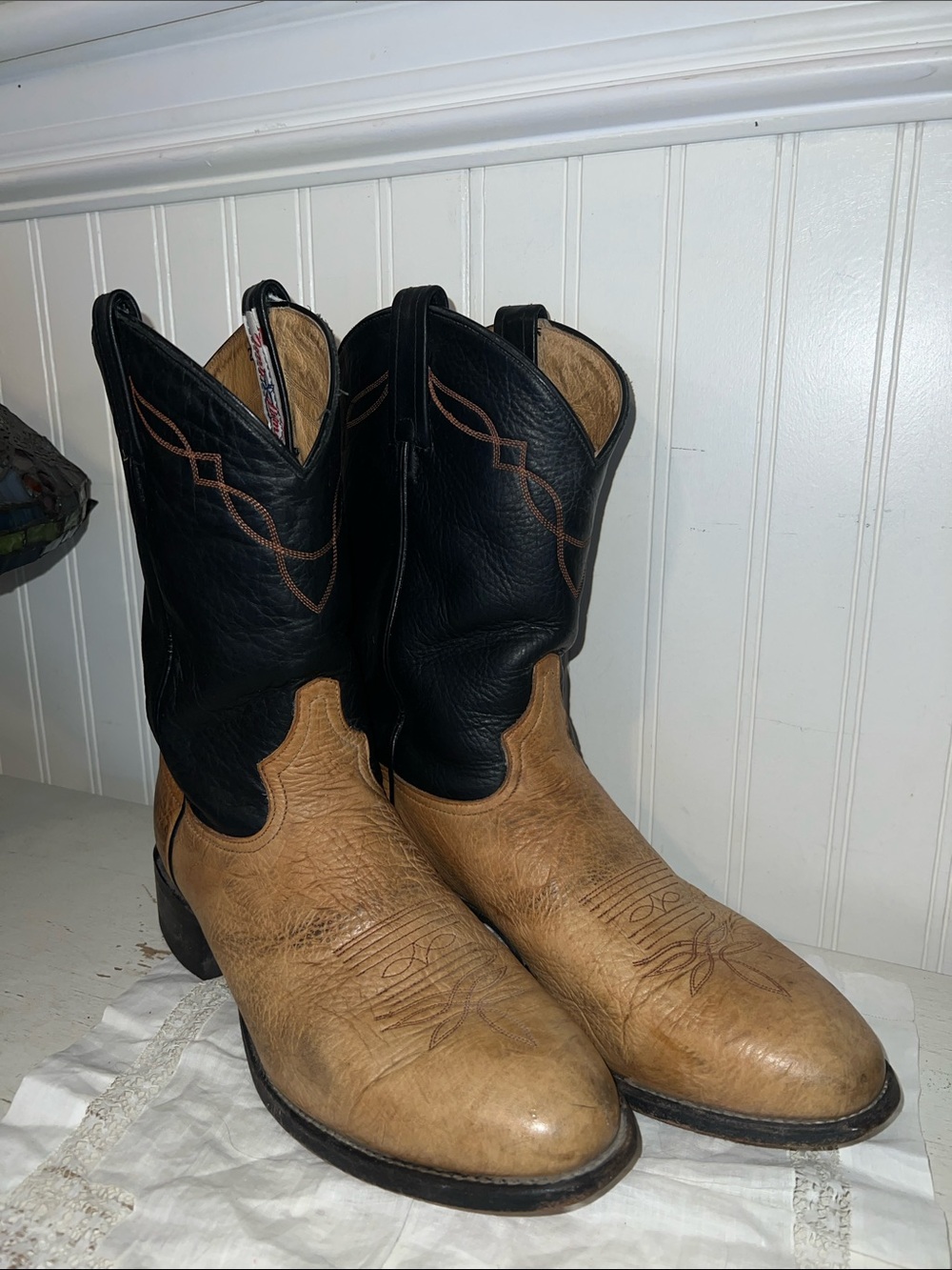 Vintage Tony Lama 2 tone cowboy boots size 10.5d